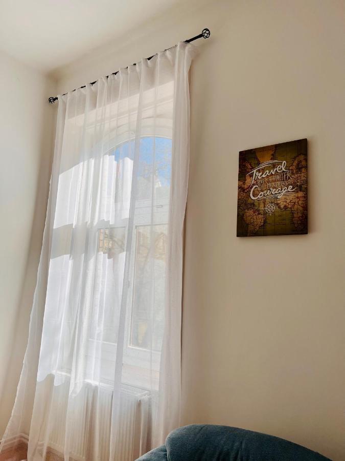 Apartment Friends Central Oradea Exterior photo