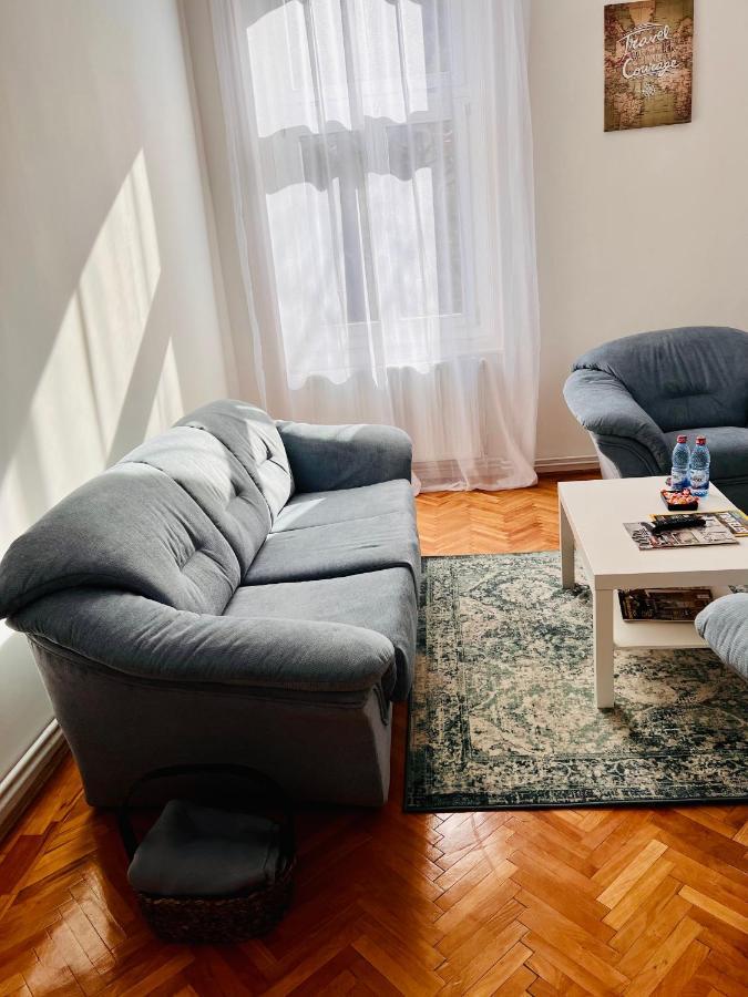 Apartment Friends Central Oradea Exterior photo